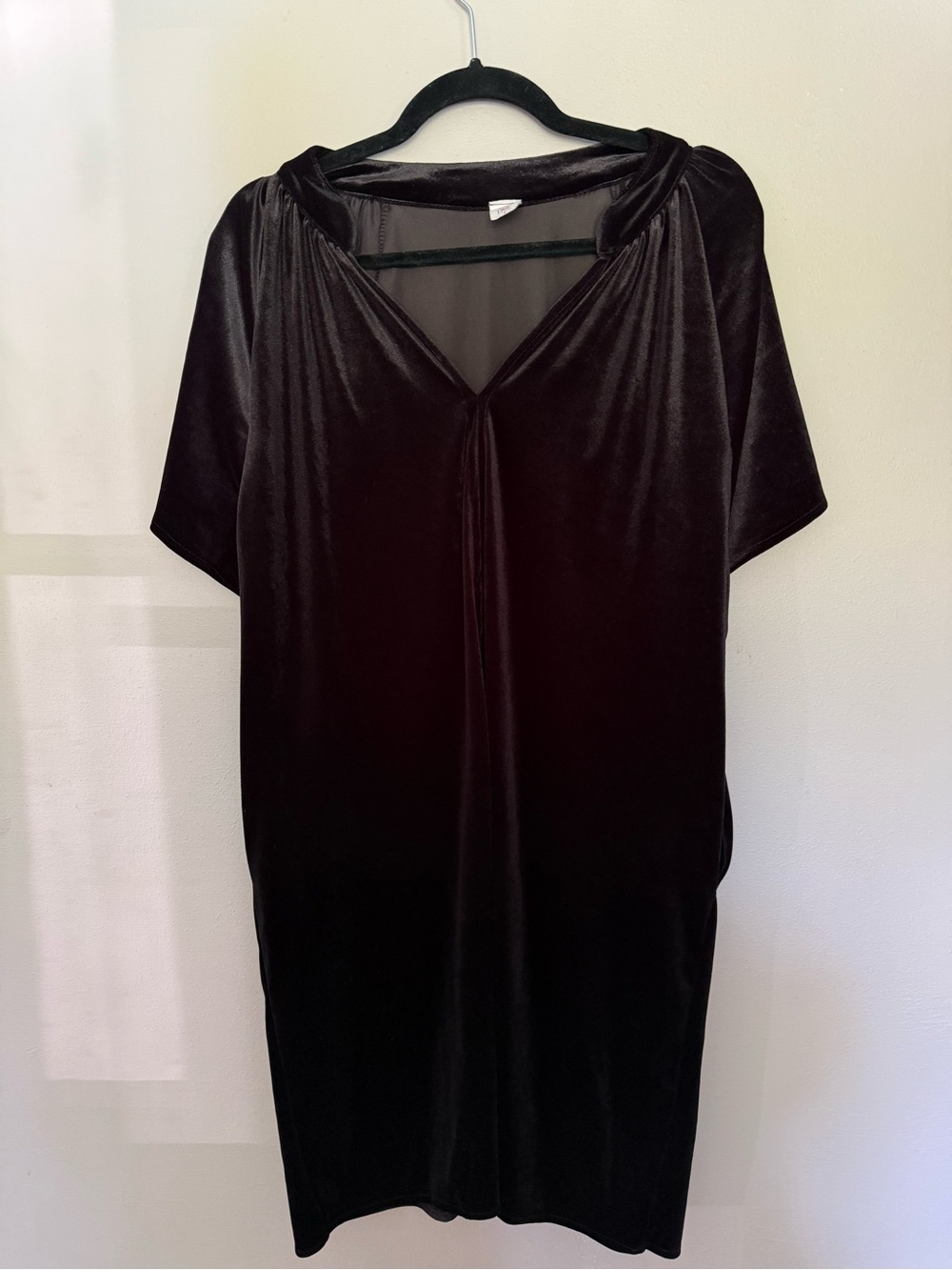Women's Black Velvet V-Neck Dress
